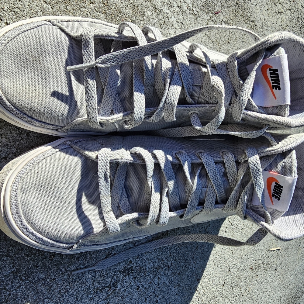 Nike Canvas HiTop Sneaker